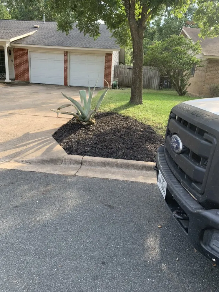 Local yard maintenance for residential properties in Austin, TX by Molina Landscaping