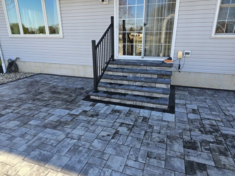 Local lawn mowing service in Townsend, DE by Molina's hardscape and landscape