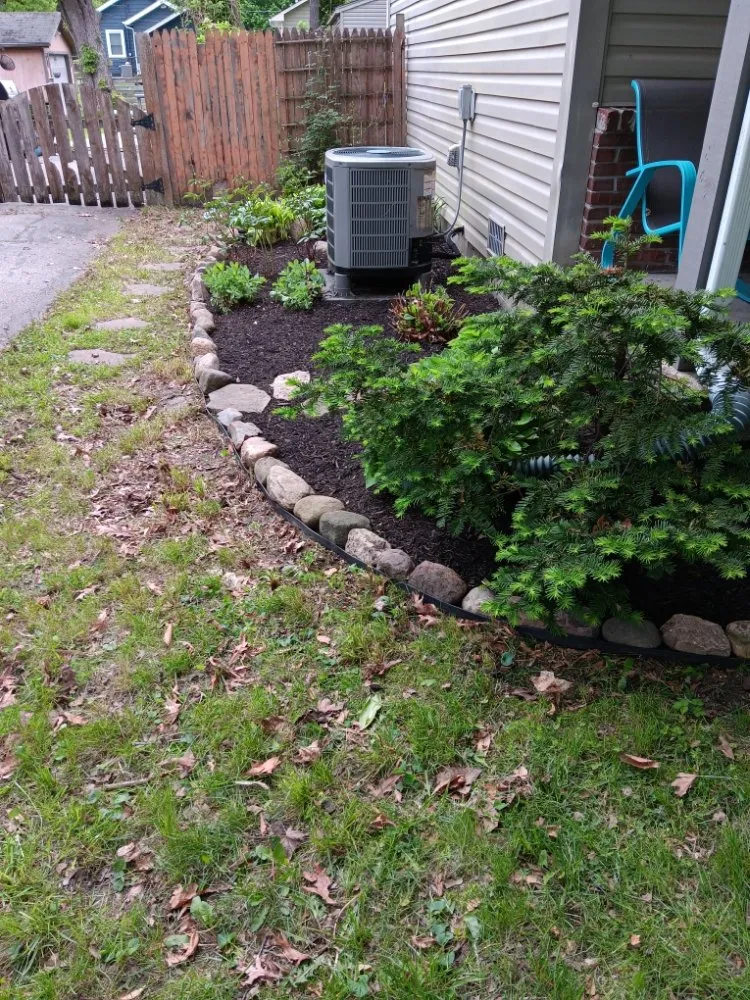 Custom lawn care service experts serving Indianapolis, IN - Molina's Lawn Services