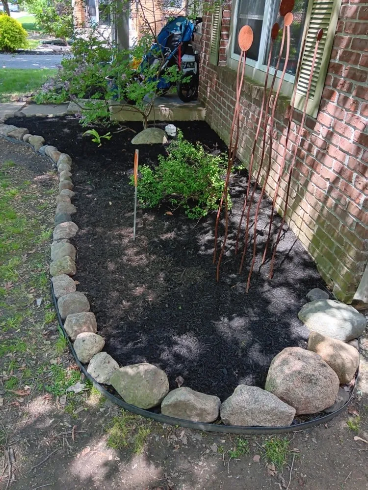 Top-rated lawn mowing service in Indianapolis, IN - Molina's Lawn Services