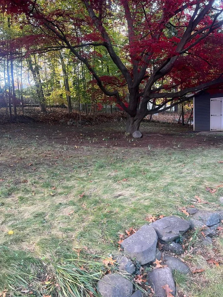 Professional garden landscaping experts serving Glen Rock, NJ - Mom & Son Landscaping MP