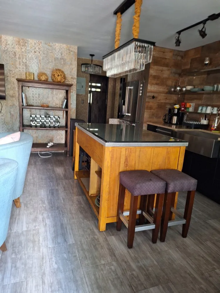 Reliable lawn care service experts serving Dania Beach, FL - Moms Cleaning & Lawn Service