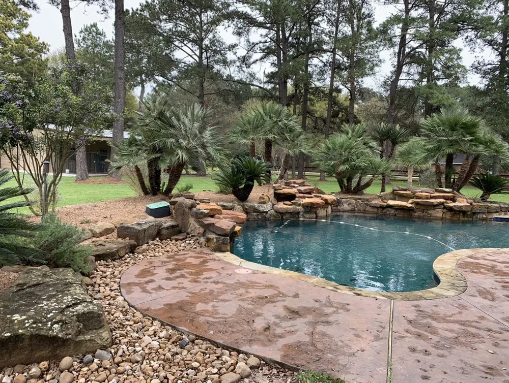 Top-rated garden landscaping in Cypress, TX by Monakino Landscape