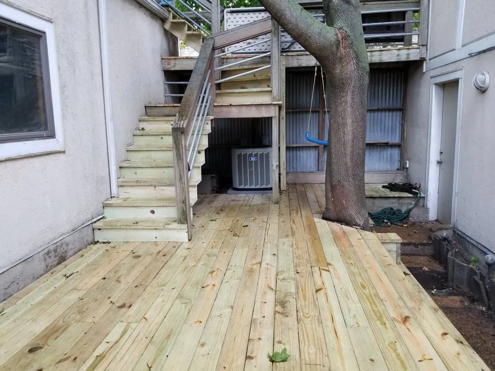 Reliable landscaping services experts serving Oak Park, IL - Monarch Contract Builders