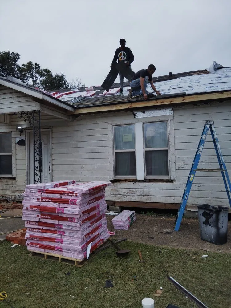 Professional yard cleanup service in Lake Charles, LA by Monbelly's Residential and Commercial Management