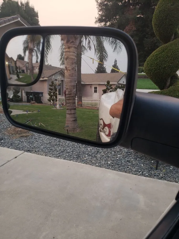 Reliable yard cleanup service in Dinuba, CA - Moncada Lawn Care