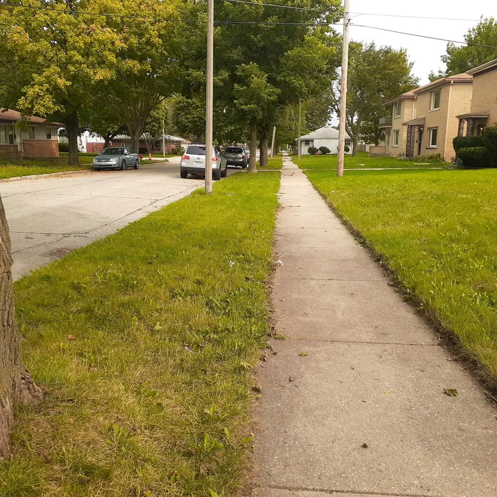 Local landscaping services in Milwaukee, WI - Mondo's Full Service Lawn Care