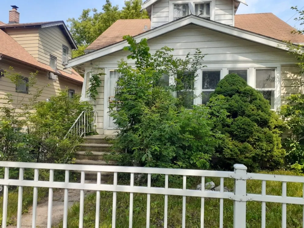 Trusted outdoor landscaping with custom design across Milwaukee, WI - Mondo's Full Service Lawn Care