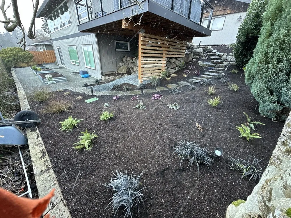 Professional residential landscaping in Lynnwood, WA by Mondragon Landscaping and Maintenance