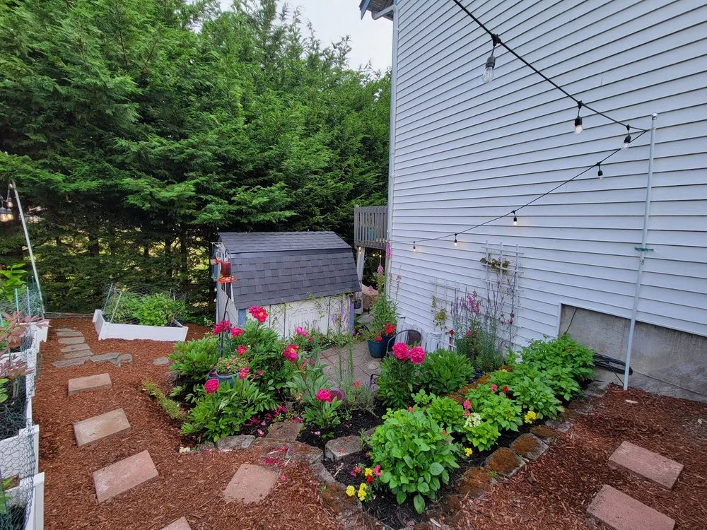 Top-rated residential landscaping in Lynnwood, WA - Mondragon Landscaping and Maintenance