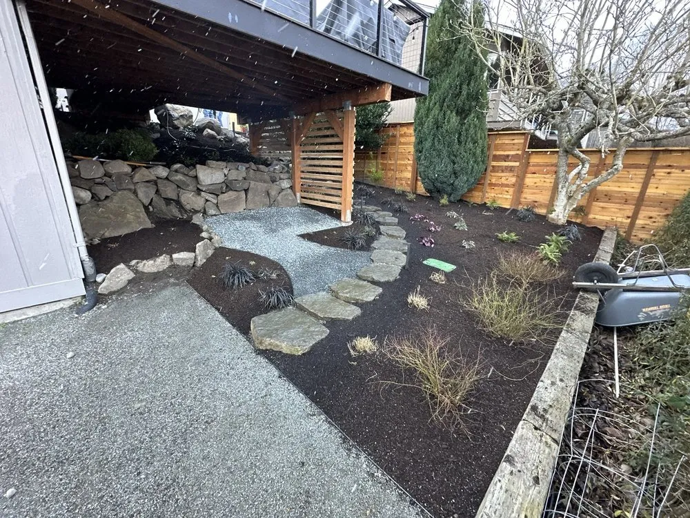 Expert landscape installation for homes in Lynnwood, WA by Mondragon Landscaping and Maintenance