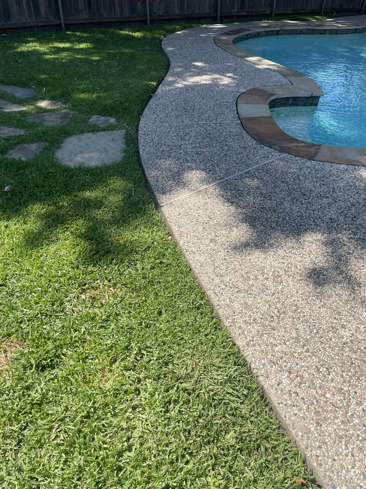 Reliable garden landscaping for beautiful yards across Port Neches, TX - MoneyMagic Lawn Service