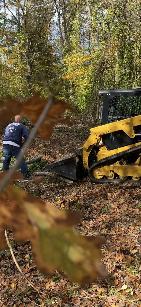 Custom lawn care service experts serving Dartmouth, MA - Moniz Landscaping