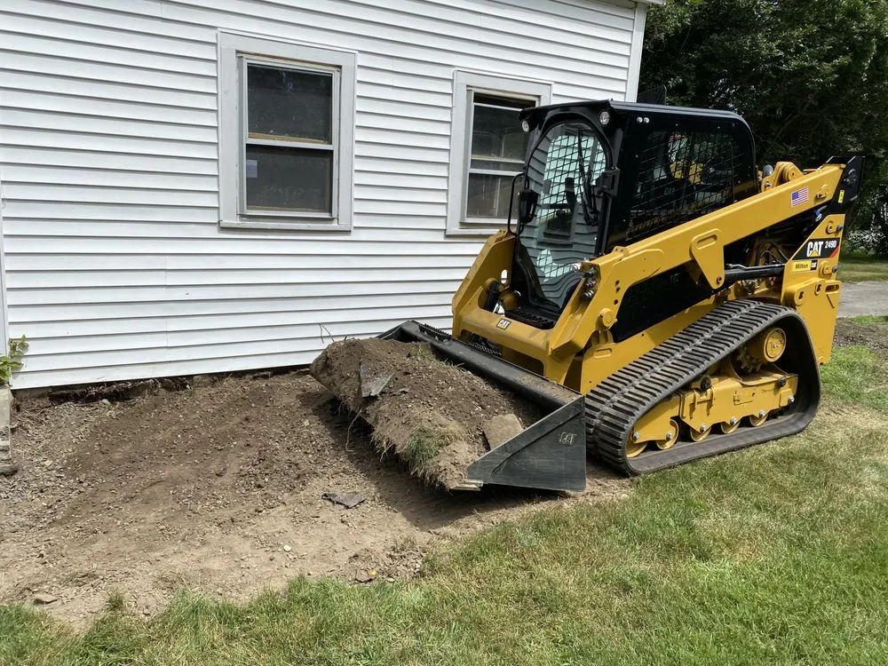 Local lawn care service experts serving Dartmouth, MA - Moniz Landscaping