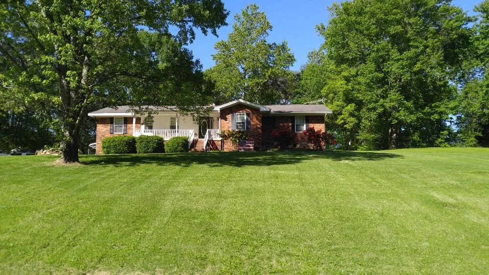 Top-rated yard cleanup service in Dayton, TN - Monkey Cuts Lawn Service