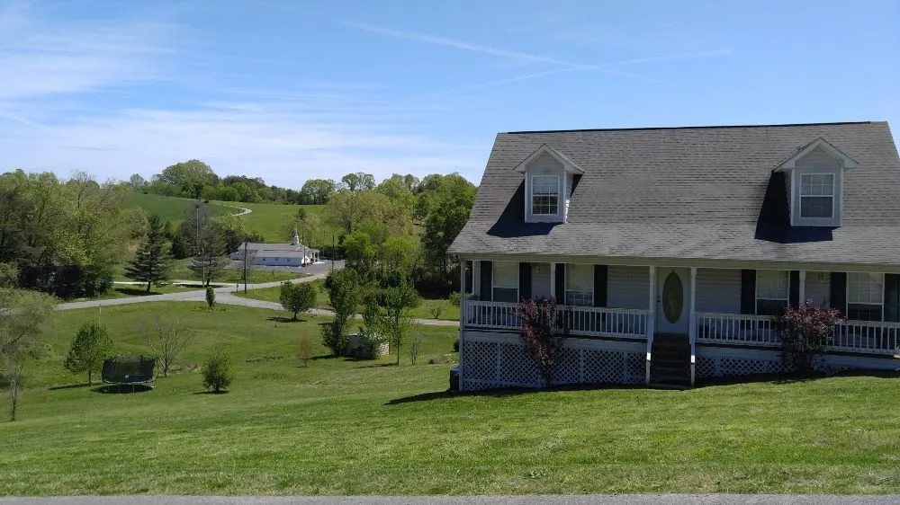 Trusted lawn care service in Dayton, TN - Monkey Cuts Lawn Service