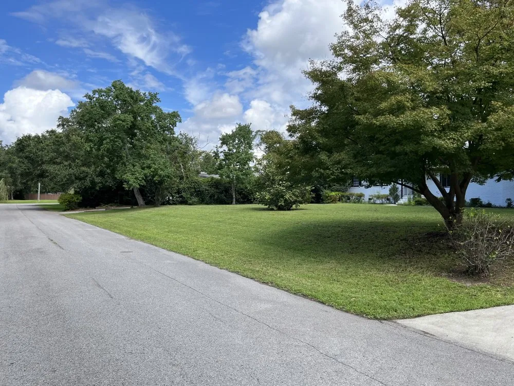 Trusted garden landscaping in Wilmington, NC - Monkey Grass Lawn care