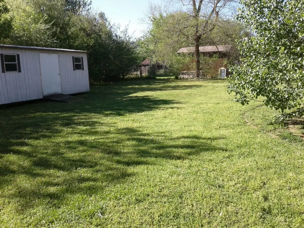 Local yard maintenance in Dayton, TN - Monkey Town Mowing