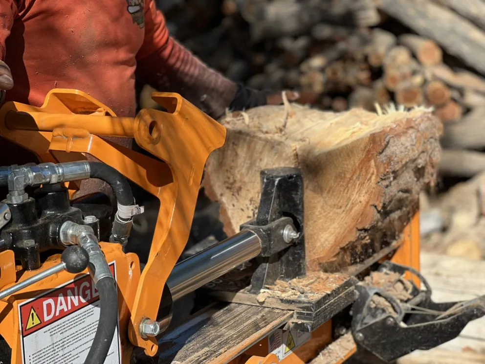 Affordable lawn mowing service experts serving Las Vegas, NV - Monkey Tree & Lawn Service