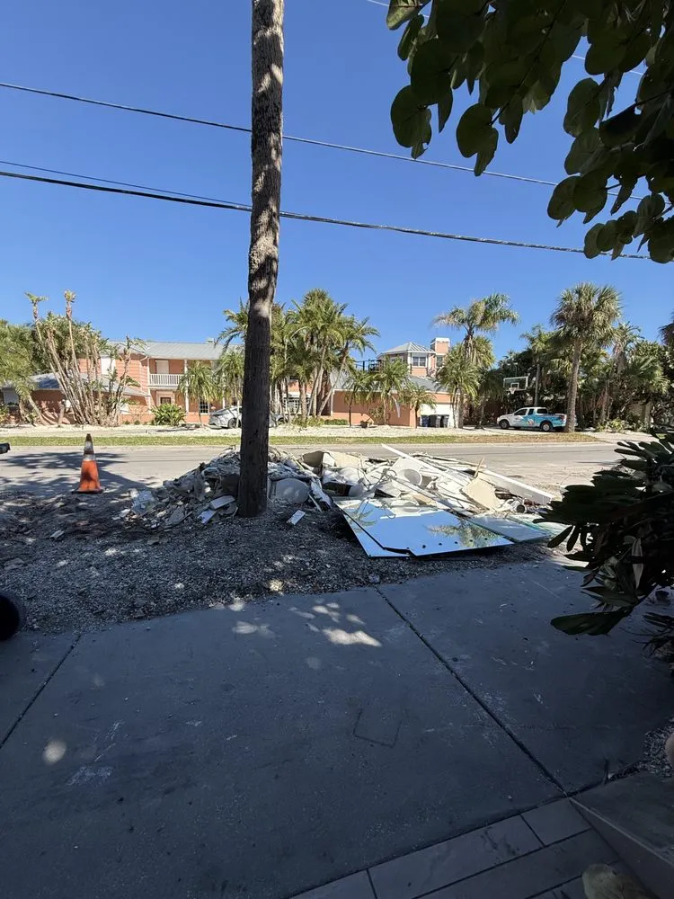 Top-rated lawn care service in Pinellas Park, FL by Monnell Services