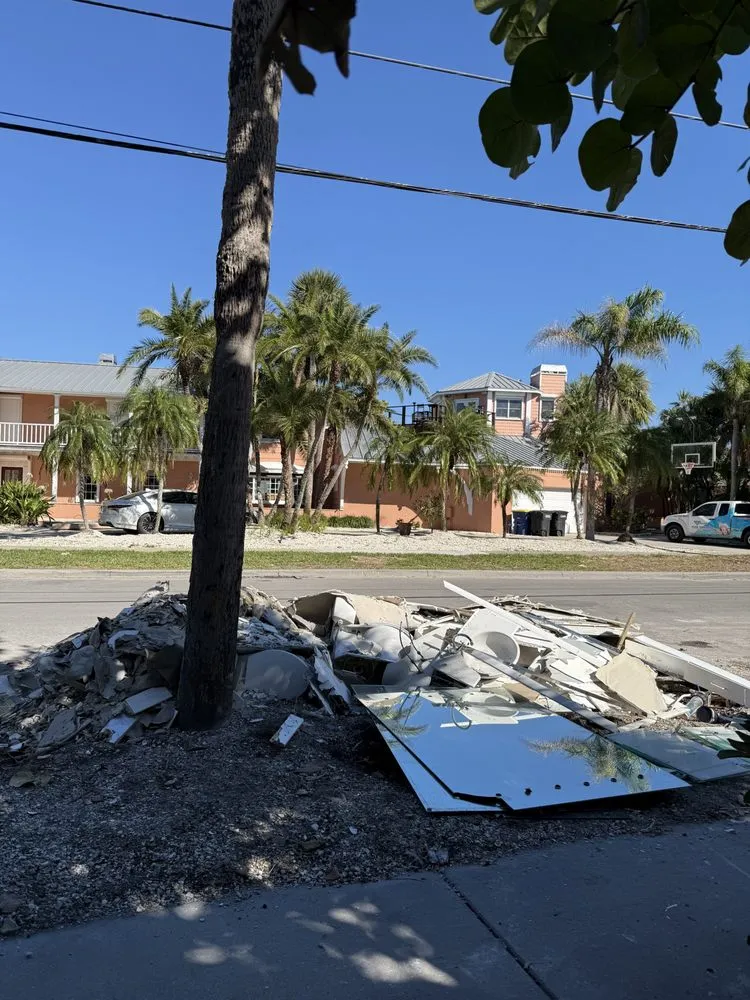 Trusted yard cleanup service in Pinellas Park, FL by Monnell Services