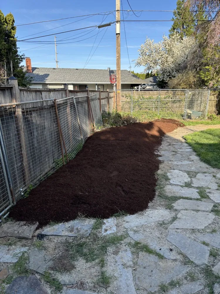 Expert residential landscaping experts serving Springfield, OR - Monroe Landscape & Maintenance