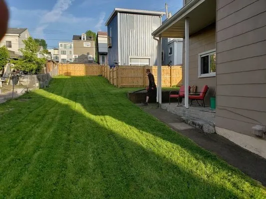 Monroeville Lawn Service Logo