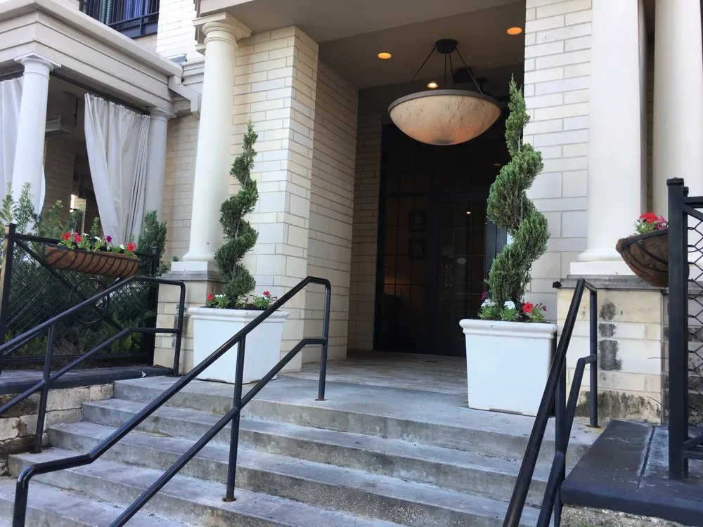 Expert landscaping services experts serving Houston, TX - Monroy Landscaping