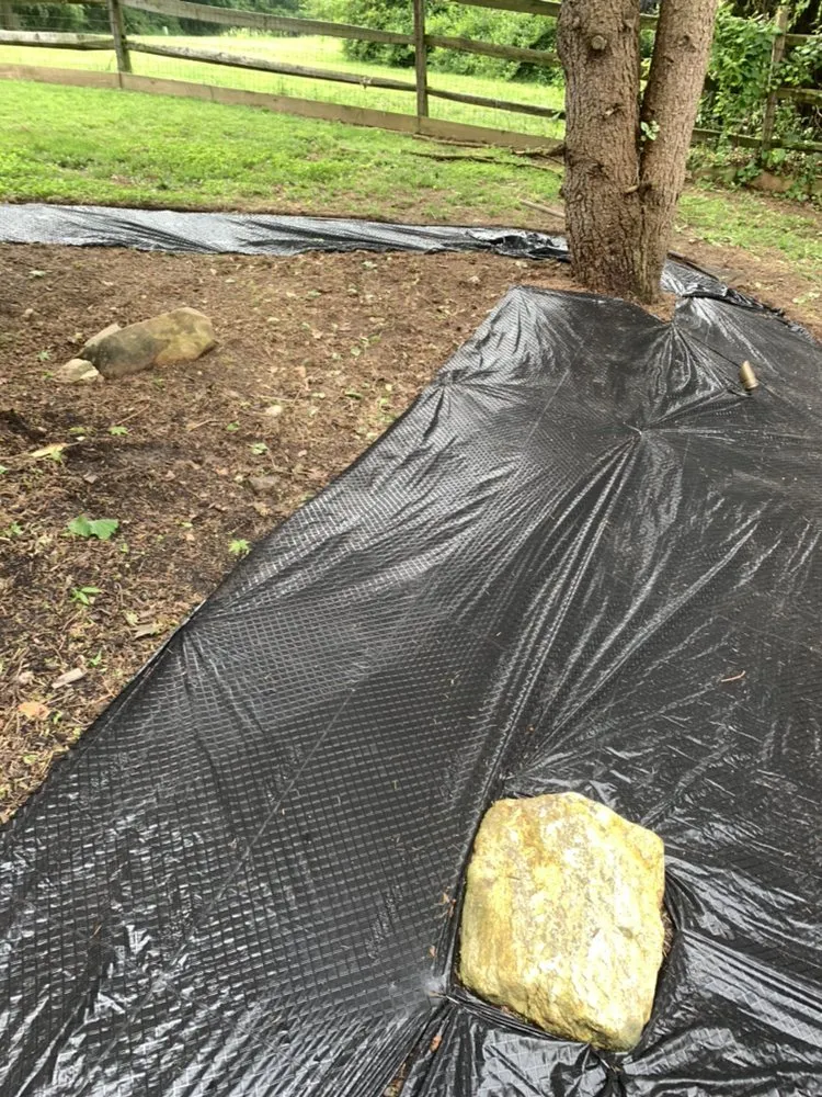 Custom yard cleanup service for homes across Oxford, PA - Monroy Landscaping