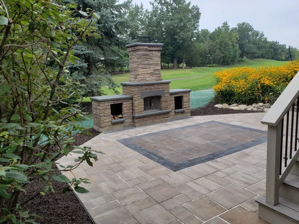 Custom garden landscaping in Grand Rapids, MI - Monsma Landscape And Maintenance