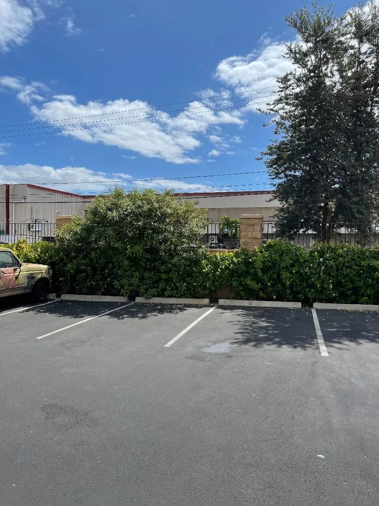 Custom yard maintenance in Iroquois Point, HI by Monster Man Lawn Service