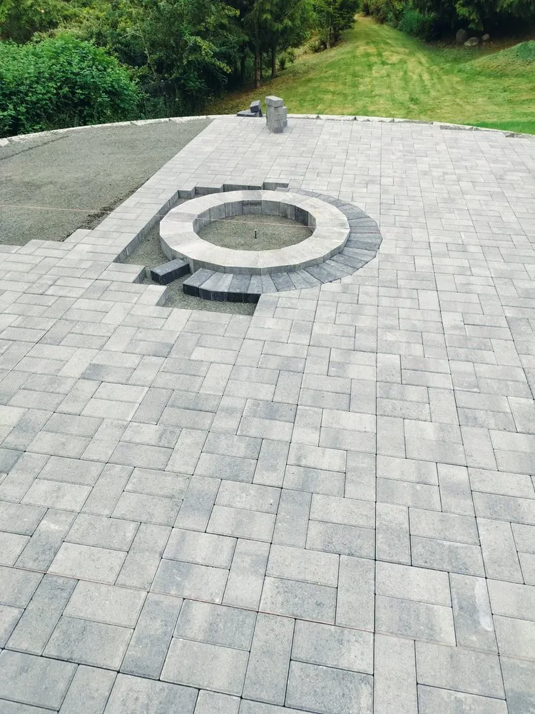 Reliable lawn care service in Renton, WA - Monstera landscaping