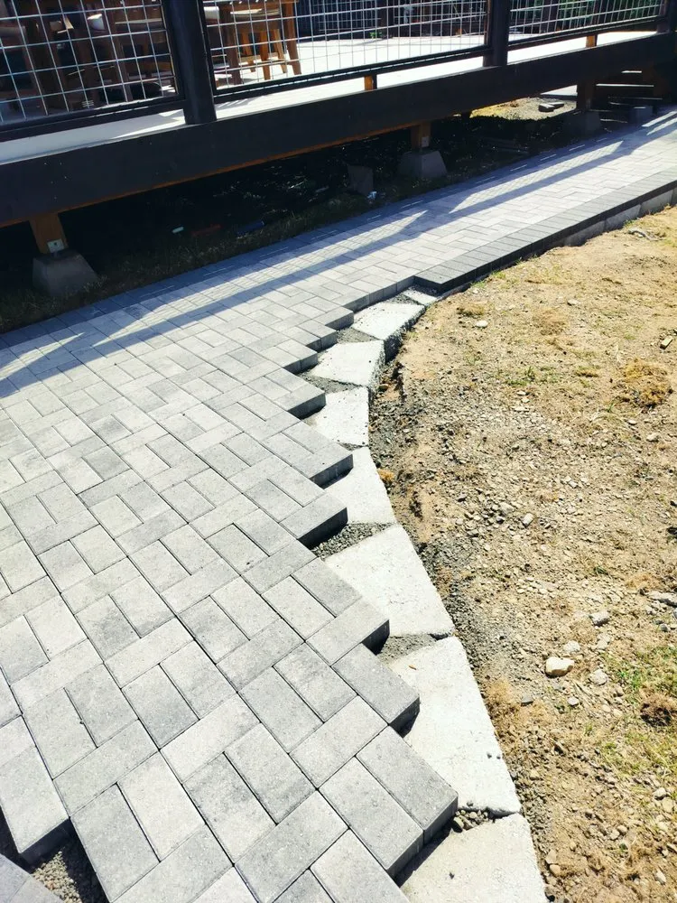 Custom landscaping services in Renton, WA by Monstera landscaping