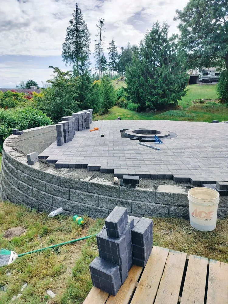 Professional lawn care service in Renton, WA - Monstera landscaping