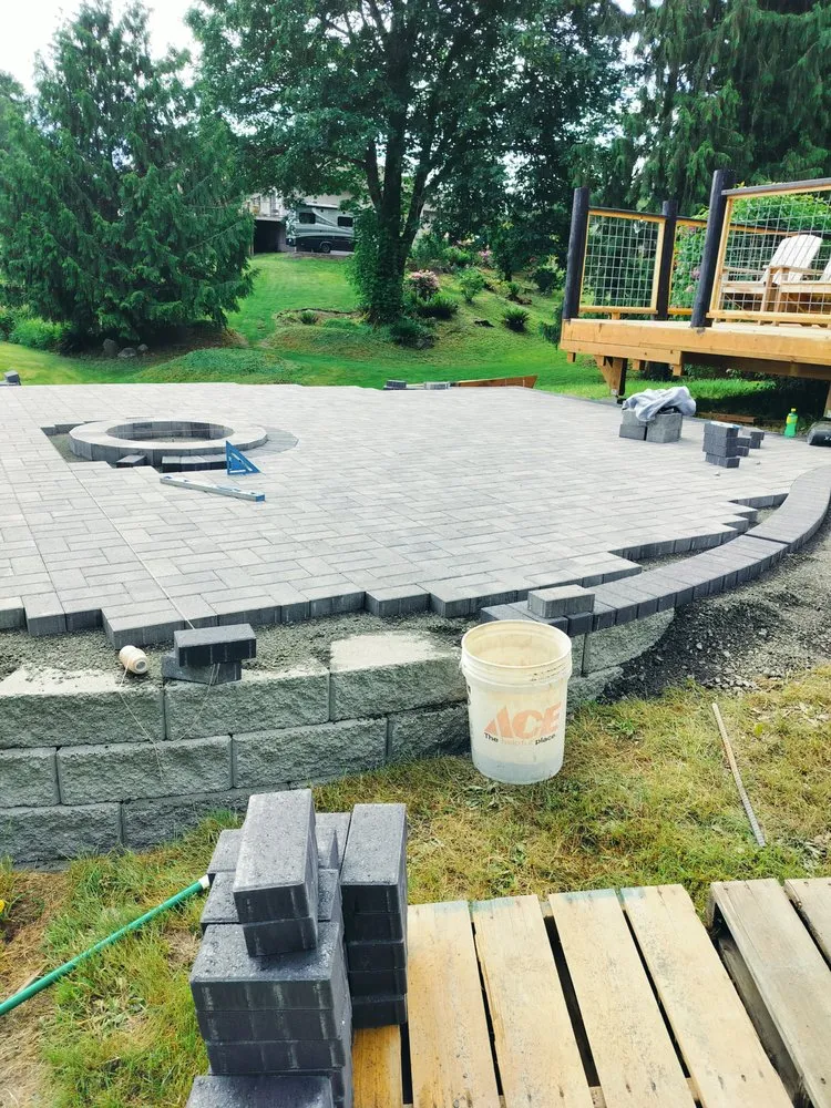 Professional yard maintenance for beautiful yards in Renton, WA by Monstera landscaping