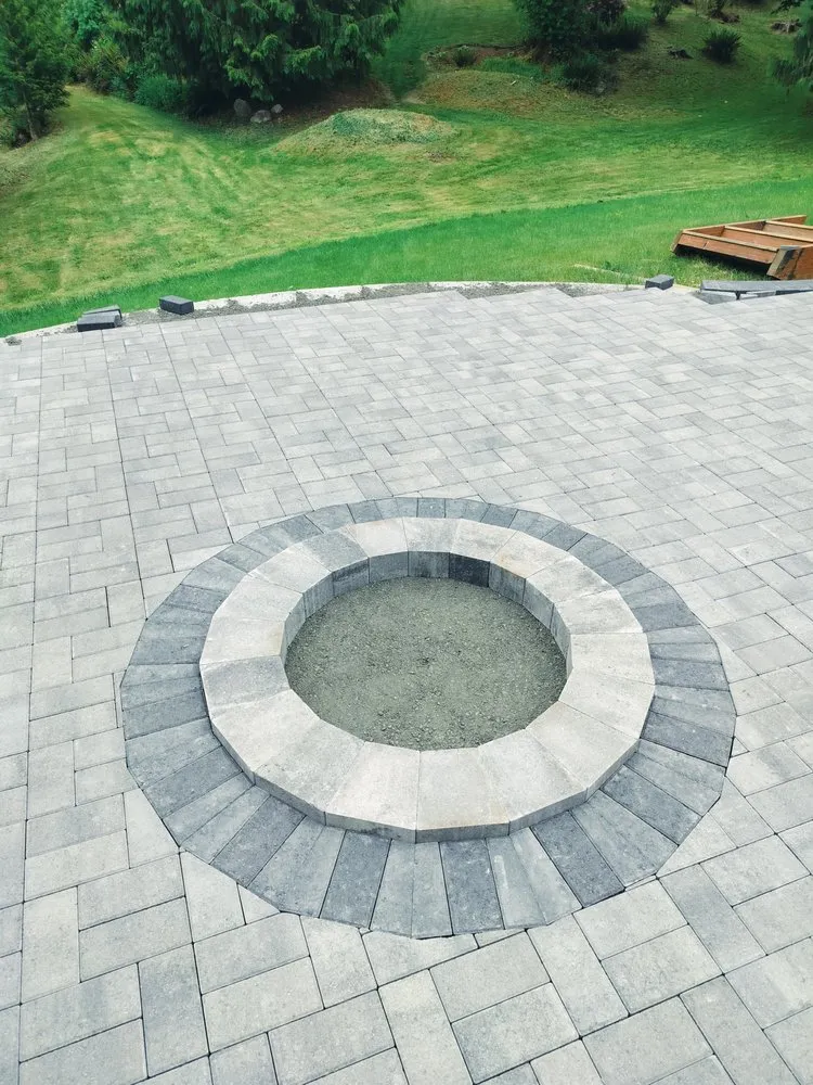 Reliable lawn care service experts serving Renton, WA - Monstera landscaping