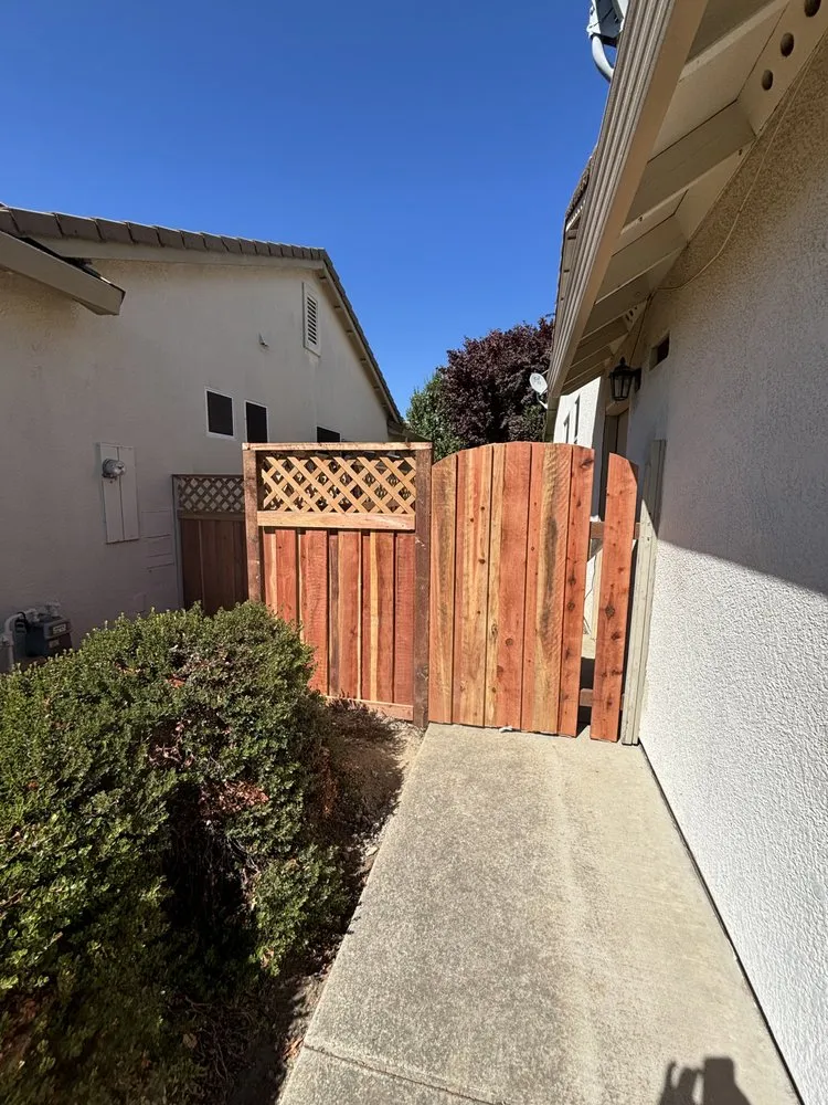 Custom garden landscaping for homes in Woodland, CA by Montana Landscaping