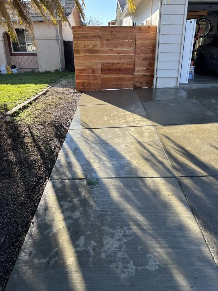 Reliable lawn care service with custom design across Woodland, CA - Montana Landscaping