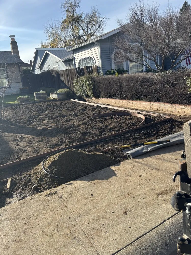 Custom lawn care service with custom design in Woodland, CA by Montana Landscaping