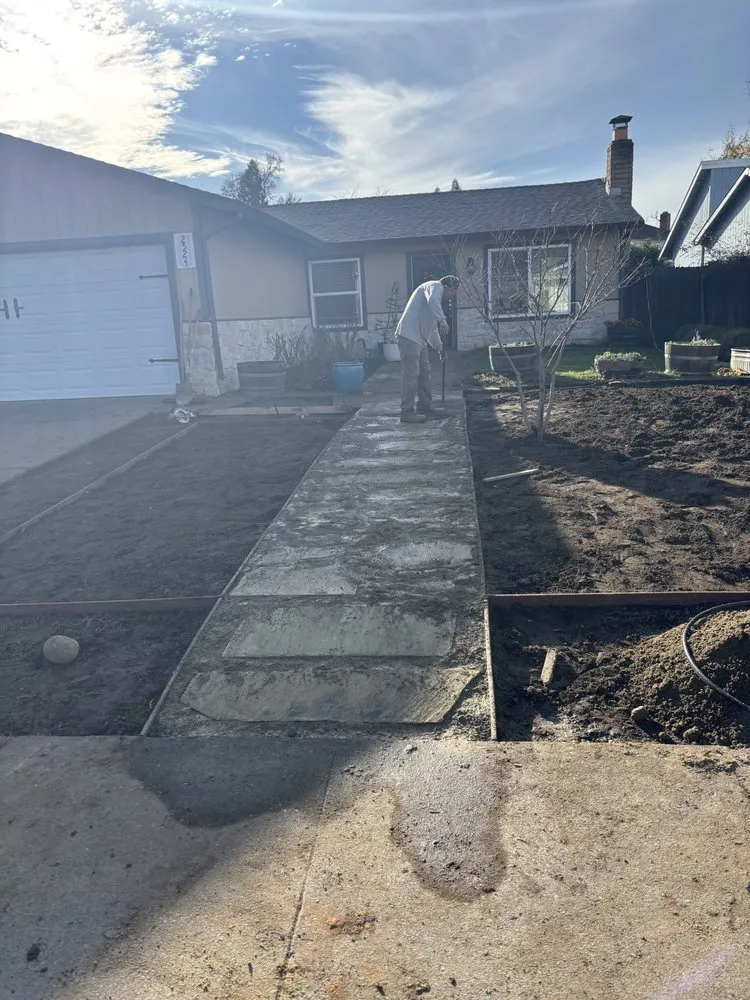 Affordable landscape design for homes in Woodland, CA by Montana Landscaping