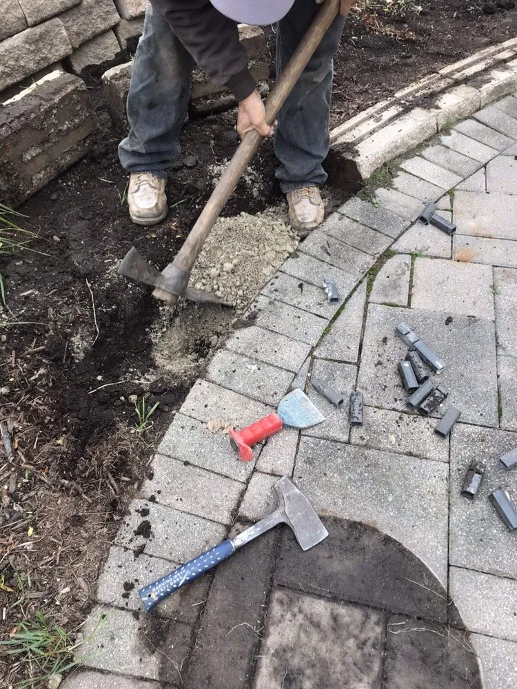 Affordable yard maintenance in Naperville, IL by Montanos Landscaping