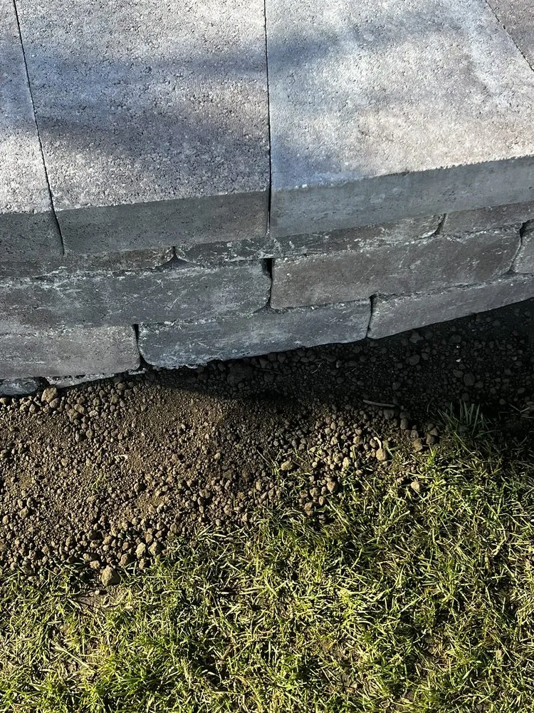 Custom lawn care service experts serving Naperville, IL - Montanos Landscaping