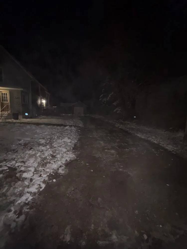 Professional yard maintenance in Carson City, MI - Montcalm Landscapers LLC