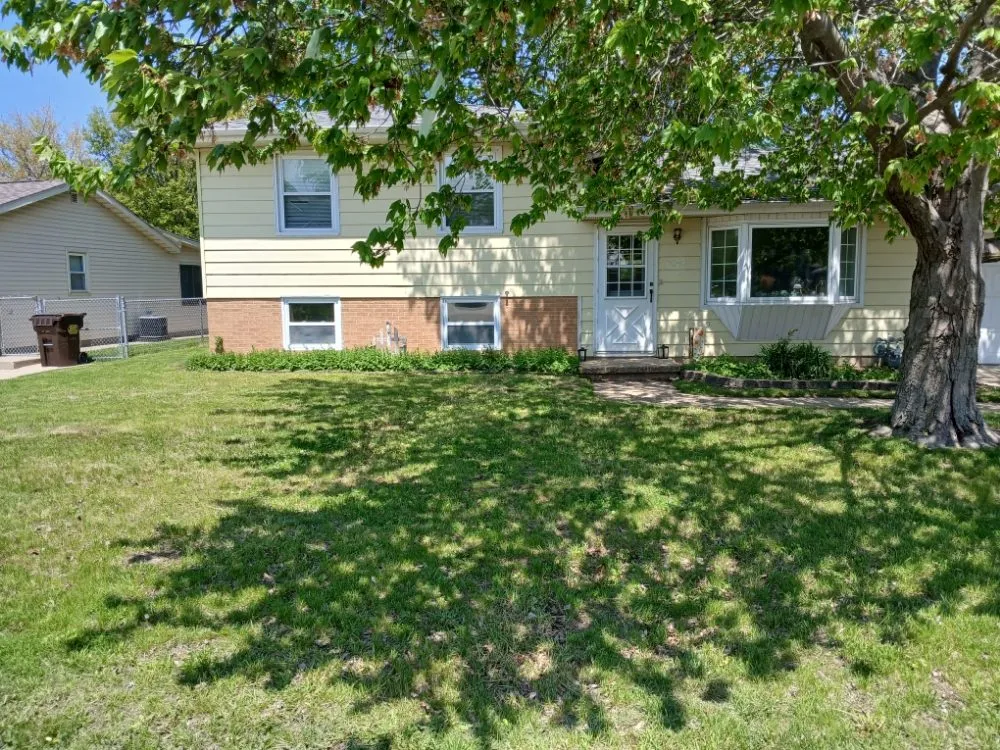 Trusted lawn care service in Sterling, IL - Montee's Lawn Care