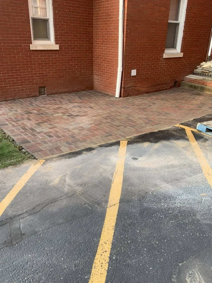 Custom lawn mowing service experts serving Aurora, IL - Montenegro Landscaping