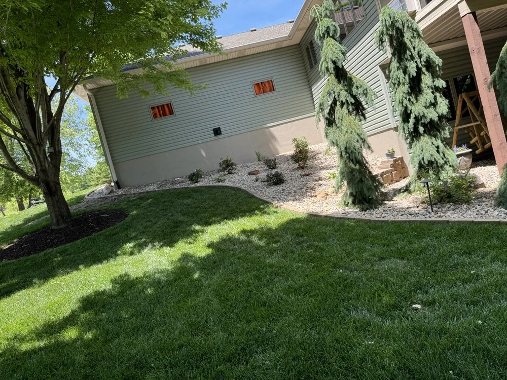 Top-rated lawn care service in Council Bluffs, IA by Montenegro Landscaping
