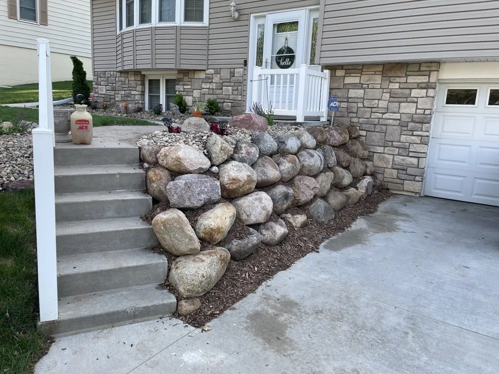 Expert landscaping services experts serving Council Bluffs, IA - Montenegro Landscaping