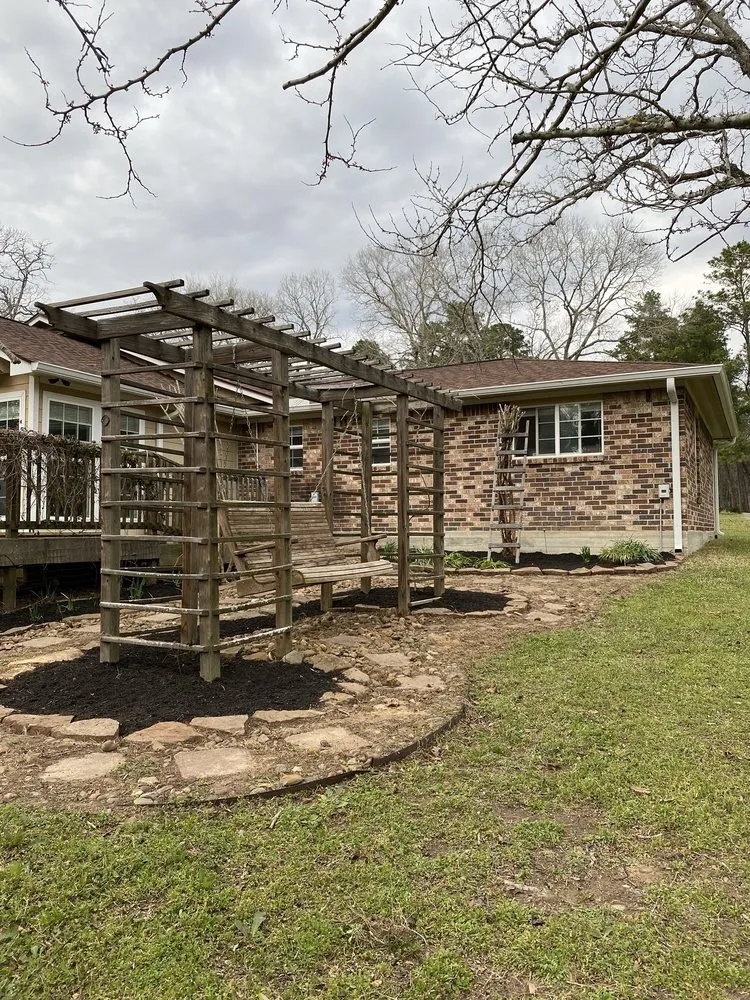 Trusted lawn mowing service experts serving Magnolia, TX - Montenegro Landscaping Services