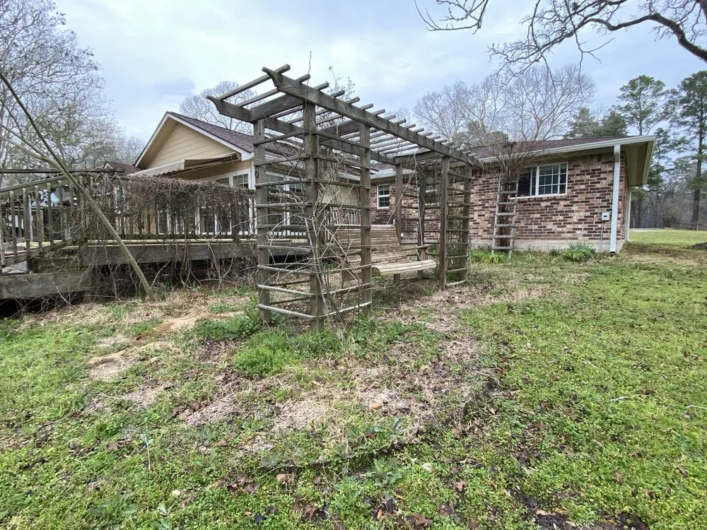 Custom landscape design near you in Magnolia, TX by Montenegro Landscaping Services