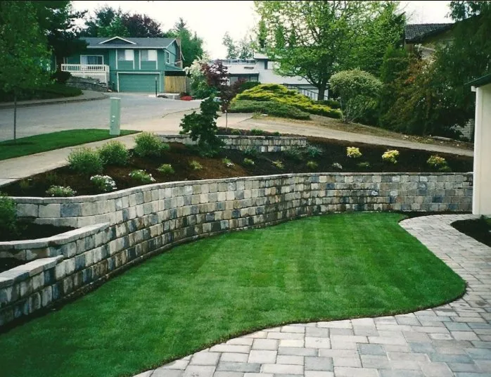 Reliable landscaping services for residential properties in Wheaton, MD by Montenegro Landscaping